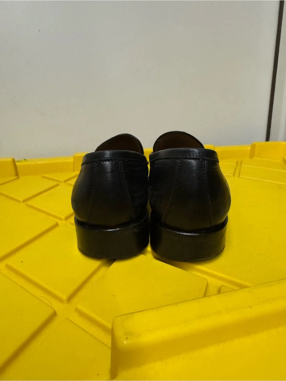 John Varvatos Men’s 8.5 Black Leather Loafers Made in Italy Dress Shoes